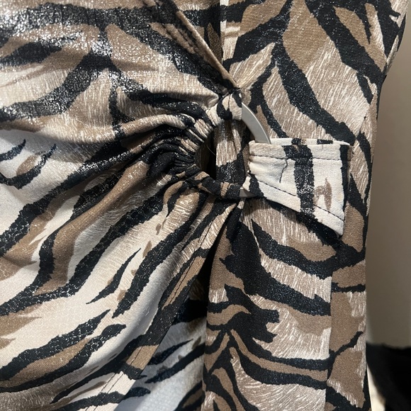 Laura Max - Picture 3 of 4